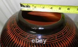 18 Navajo Etched Hummingbird & Flower Black Gloss Glazed Red Clay pottery vase