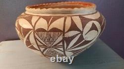 1930's Acoma Pueblo Pottery Olla Native American Indian