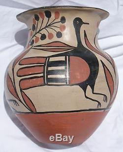 1940's Santo Domingo Kewa Indian Pottery 8 3/4 Jar With Bird & Floral Designs