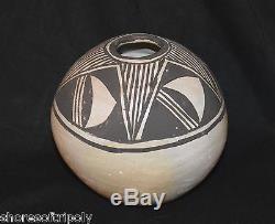 1950's ACOMA BLACK & WHITE HAND FORMED NATIVE AMERICAN INDIAN VASE NEW MEXICO