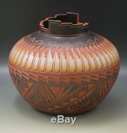 1995 Laguna Pueblo Diane Aragon Vase Pot Carved Native American Pottery Signed