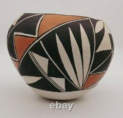 6 Native American Pottery Acoma Handmade Beautiful traditional Vase Victorino