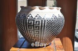 9 x 11 Native American Handmade Pottery by Aragon Acoma Pueblo NM Olla Vase