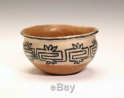 ANTIQUE Historic Tesuque pottery bowl PUEBLO INDIAN NATIVE AMERICAN circa 1920