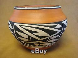 Acoma Indian Pottery Hand Coiled & Painted Pot by Joseph Salvador PT0086