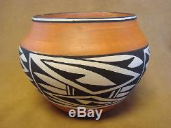 Acoma Indian Pottery Hand Coiled & Painted Pot by Joseph Salvador PT0086