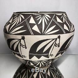Acoma Kokopelli Native American Black-On-White Pottery Storage Jar Olla Antique