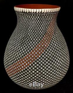 Acoma Native American Indian Pueblo Fine Line Pottery -Melissa C. Antonio