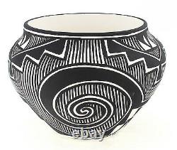 Acoma Pot By K. Joe Native American
