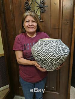 Acoma Pueblo Native American Indian Pottery HUGE Olla Katherine Victorino