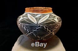 Acoma Pueblo Native American Indian Pottery LARGE Olla Frances Torivio