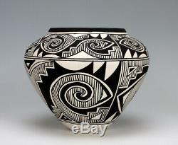 Acoma Pueblo Native American Indian Pottery Olla Kenneth Joe