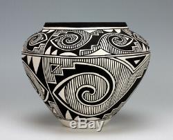 Acoma Pueblo Native American Indian Pottery Olla Kenneth Joe