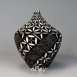 Acoma Pueblo Native American Indian Pottery Swirl Vase Sandra Victorino