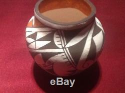 Acoma R. Leno pottery jar with bird black & red on white