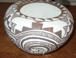 Acoma pottery bowl black and white designs