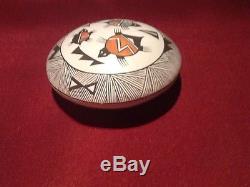 Acoma seed pot vase pottery traditional made by J. Lewis excellent condition