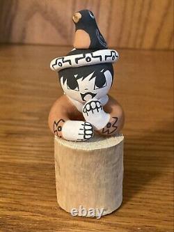 Aggie Henderson Pottery Set/Native American Acoma Girl, Boy, And Dog