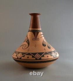Agnes Nahsonhoya -Vintage Hopi Indian Olla Pot Beautifully Made 8.5 Tall