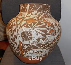American Indian Pottery large Acoma olla Jar lovely signed V. L Acoma