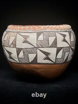Antique Acoma Pottery Bowl Geometric Design With Unusua Scalloped Rim 6 X 7