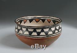 Antique Native American Indian Pottery Bowl / Tesuque Pueblo / Provenance 1915