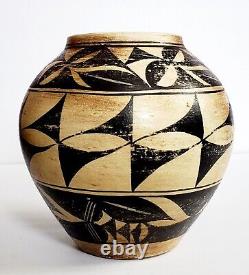 Antique Old Native American Acoma Pueblo Pottery Pot Vase Southwest