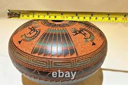 Authentic Navajo Native American Indian Pottery Vase Signed Donna Pacheco 2005