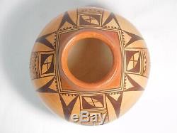 Beautiful Hopi Indian Pottery By Multi Award Winning Artist Rachel Sahmie
