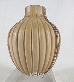 Bertha Gachupin SIGNED Jemez Pueblo Native American Indian Corn Pottery Vase yqz
