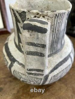 Circa 1000AD Chaco Canyon Anasazi Black & White Pottery Jug Hand Painted