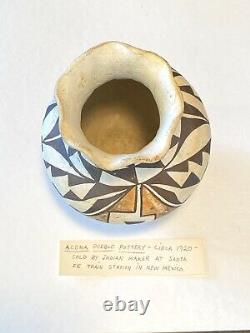 Circa 1920s Vintage Native American ACOMA Pottery New Mexico Pueblo Jar Base