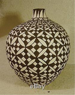 Dynamic LG Acoma Pueblo Vase by J. Keene Sfe Indian Market, Unique Xmas Gift