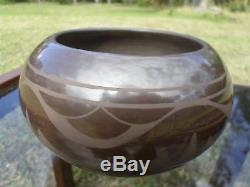 ERIK FENDER SAN ILDEFONSO PUEBLO POTTERY THAN TSIDEH SUNBIRD brown bowl pot