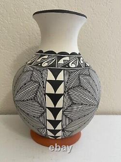 E. Chino Signed Acoma Pueblo Native American Pottery Vase with Geometric Design