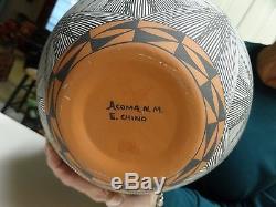 E. Chino native american pottery pot geometric lines stars new mexico Pueblo