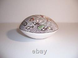 E. Concho Acoma Pueblo Native American Indian Pottery Seed Pot with Lizard Insects