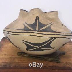 Early Santo Domingo bowl, Dia 9 x H4.25 wavy rim, native American pottery