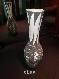 Exquisite Native American Indian Acoma Pottery Vase Signed Greg Victorino 8