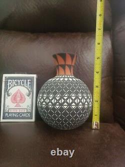 Exquisite Native American Indian Acoma Pottery Vase Signed Greg Victorino 8