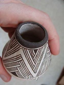 FINE! Old! Acoma Small Vase Pot by Lucy M Lewis