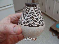 FINE! Old! Acoma Small Vase Pot by Lucy M Lewis