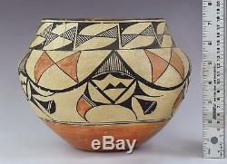 Fantastic Acoma Pueblo American Indian Pottery Vase / Jar