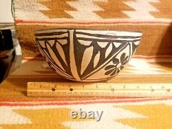 Fine Rare 8.5 Santo Domingo Native American Pottery Bowl Miguelita Aguila