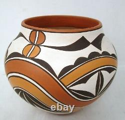 Gladys Paquin Sratyu'we Pot Pottery Laguna Pueblo 7.25x8 Native American 1995
