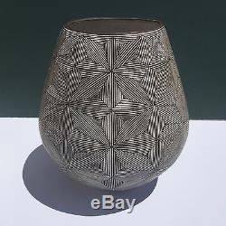 HUGE 1969 pottery vase LUCY M. LEWIS Acoma Pueblo/Native-American 9.75 x 9.25 in