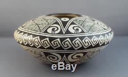 Helen Feather Woman Naha (1922-1993) Hopi Awatovi Style Monochrome Pottery Jar