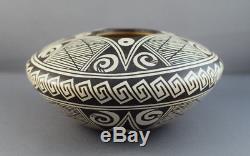 Helen Feather Woman Naha (1922-1993) Hopi Awatovi Style Monochrome Pottery Jar