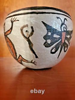 Historic Native American Zuni Pottery Bowl