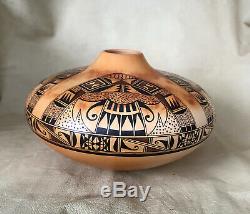 Hopi design pot by Award Winning artist LES NAMINGHA, Hopi/Zuni